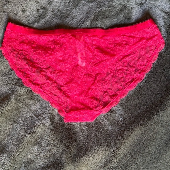 Victoria’s Secret bundle Red and Black Lace Panties Set Size S - Picture 4 of 5